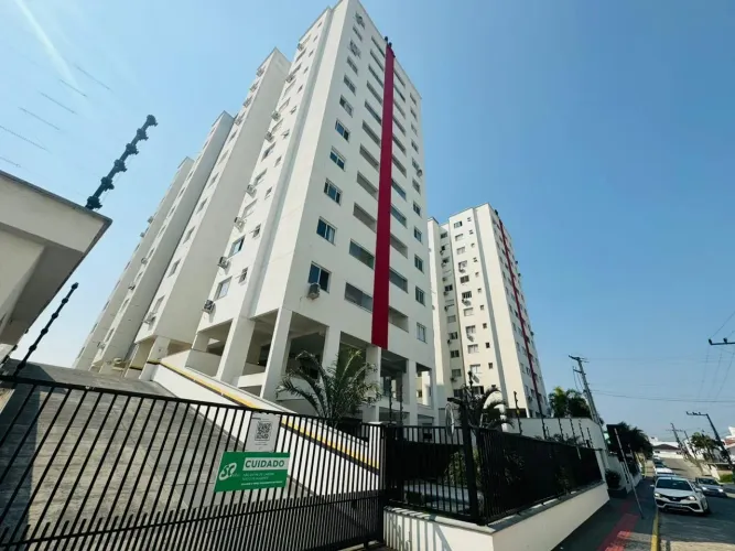 Locação no bairro Pedra Branca! Mobiliado, 2 quartos, 1 vaga de garagem e área de lazer co