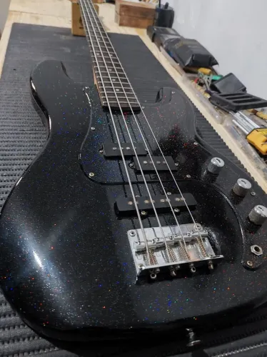Baixo Strinberg precision 4c Sparkle