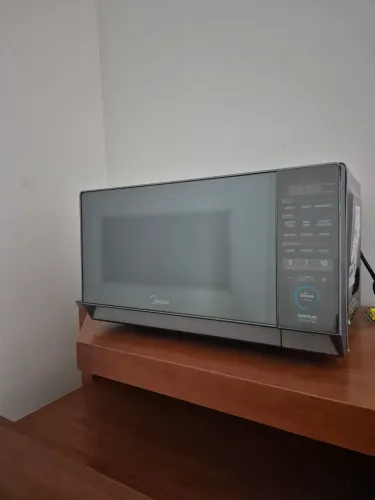 MICRO-ONDAS MIDEA 20L