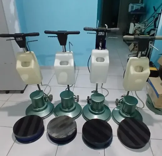 Maquina Certec c/ Acessórios
