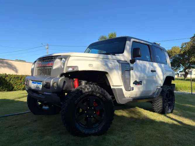 Troller T-4 4X4 3.2 20V TDI Cap. Rígida Diesel 2018