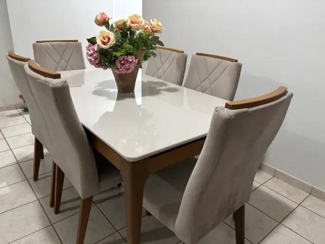 Vende-se Mesa 6 lugares 