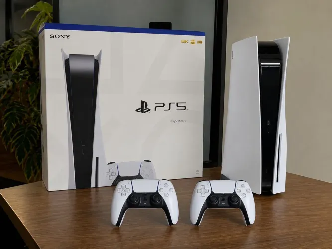 Vendo PlayStation 5 novo acompanha caixa e 4 jogos gta6 fifa Deus da guerra e call off dut