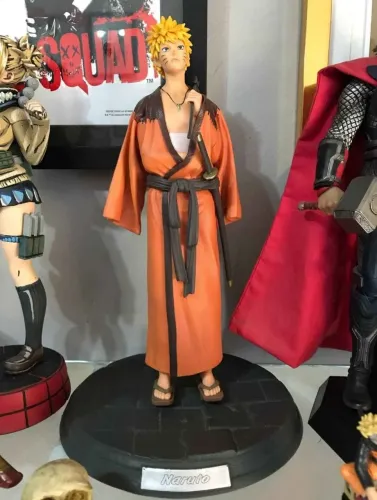 Action figure - série naruto shippuden - naruto de kimono 1/2.
