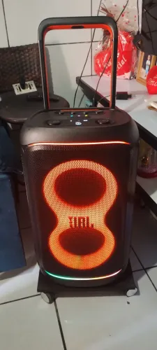 Vendo JBL partybox 520 com bateria removível de vitrine apenas 3.300 reais aceito cartão