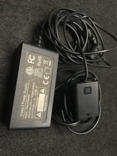 Adaptador de tomada para câmeras Sony FW50