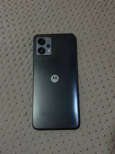 Vendo Moto G23, com poucas marcas de uso e totalmente formatado