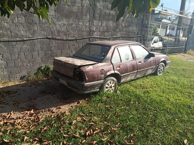 Chevrolet Monza GL 1.8 Efi/ SL/ L/ 650/barc. 2e4p (álcool) 1995