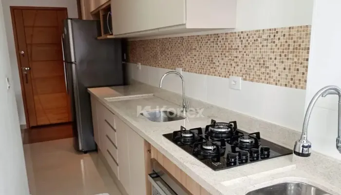Apartamento Completo em Armários com Varanda Envidraçada Próximo ao Horto Florestal