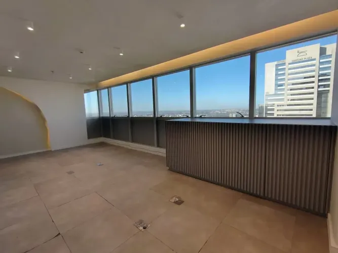 VENDA DE SALA COMERCIAL NO DFPLAZA - ANDAR ALTO - NASCENTE - VAGA COBERTA