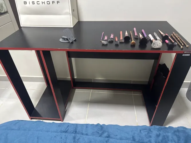 Mesa Gamer preta