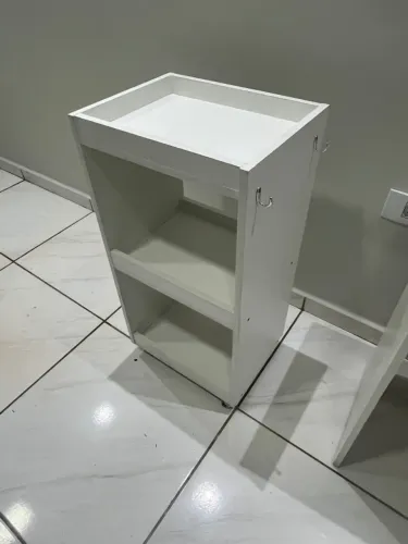 CARRINHO AUXILIAR CM RODAS DE SILICONE/ GANCHOS CROMADOS MDF NOVO