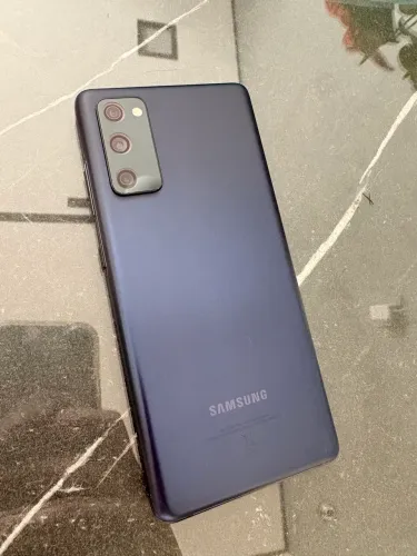 Galaxy S20 FE em perfeitas condições