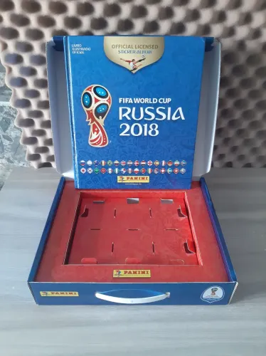 Album de figurinhas copa 2018 completa com Maleta box original