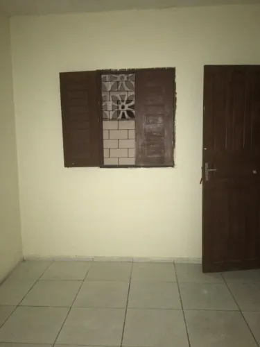 Apto no Montese - 1 quarto R$ 500,00
