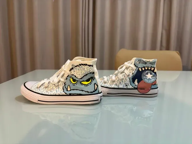Vendo All Star cano alto, excelente estado, pouquíssimo usado.