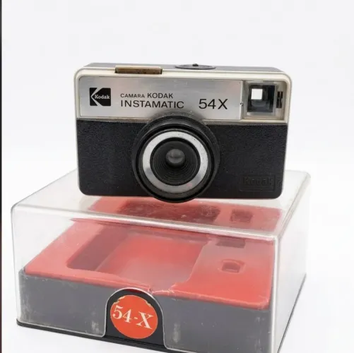 Câmera kodak instamatic 540 retro vintage funcionando na caixa original