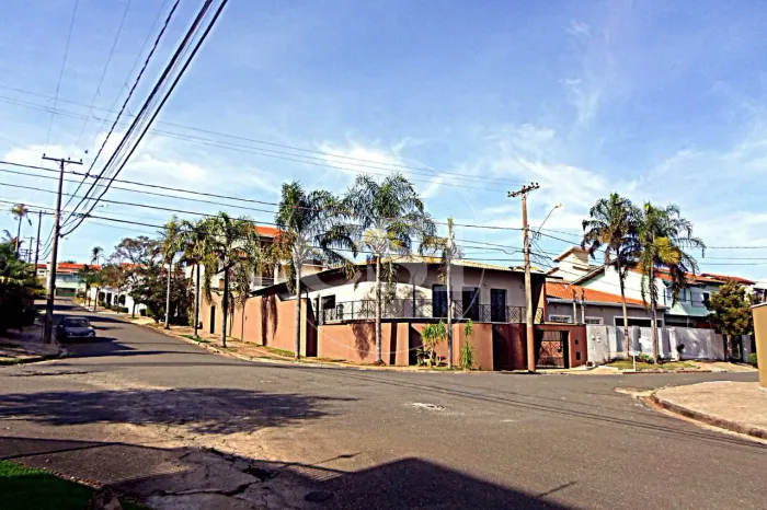 Casa 4 dorms (3 suítes) Alto Taquaral Campinas, 4 vagas, churrasqueira, bolsão seguro