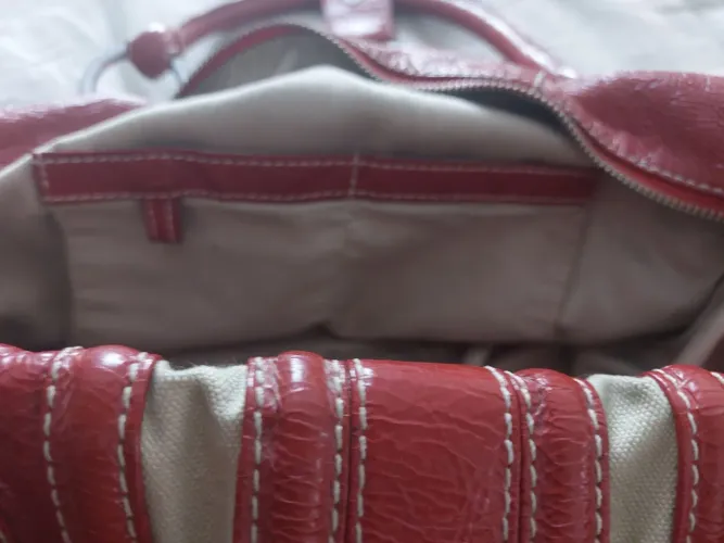 Bolsa vermelha ellus