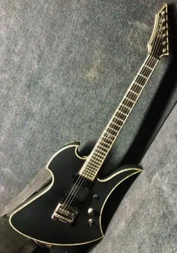 guitarra B.C. RICH MONKINBIRD