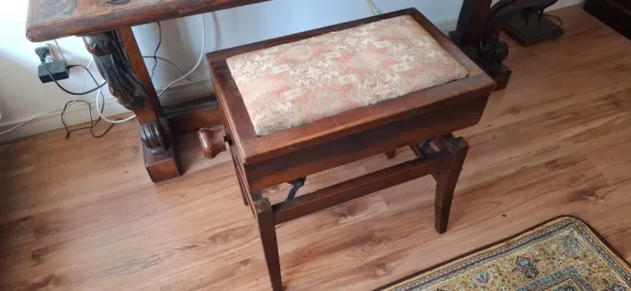 BANQUETA DE PIANO ANTIGA