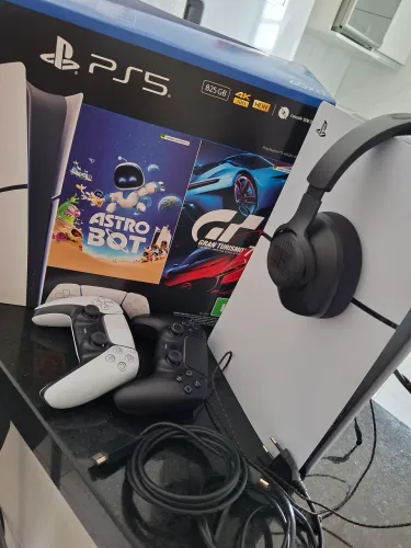 PlayStation 5 zero na caixa versão digital
