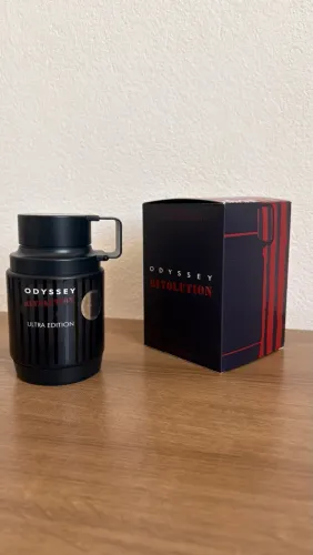 Vendo Perfume Árabe Odyssey Revolution Armaf