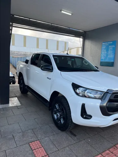 Toyota Hilux CD SR 4X4 2.8 TDI Diesel Aut. 2024