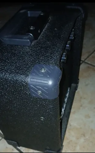 Amplificador para contrabaixo BBS'150 Sheldon 6 pol Bivolt 15 W RMS
