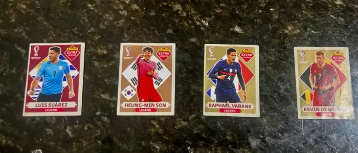 Vendo figurinhas legend 2022
