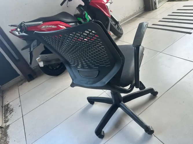 Cadeira Ergonômica Beezi