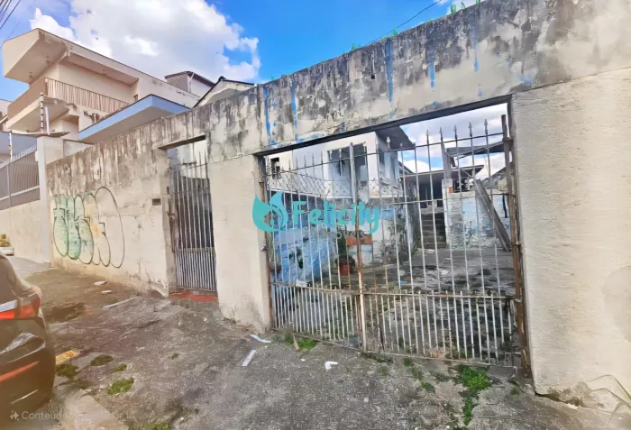 Terreno com 228m2 na Vila Pereira Barreto