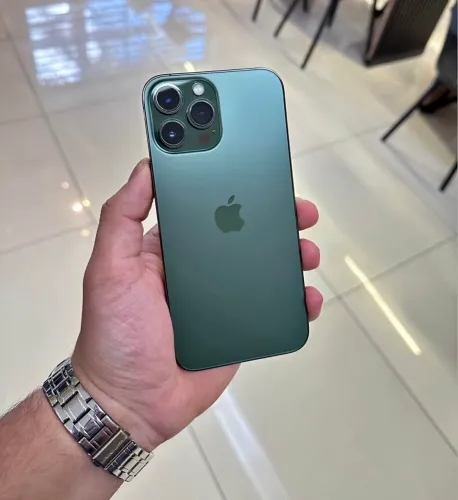Vendo ou troco iPhone 13 Pro Max 128GB por 14 pro max mais volta?