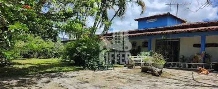 Chácara com 3 Quartos à venda, 14000 m² por R$ 800.000 - Bacaxá - Saquarema/RJ