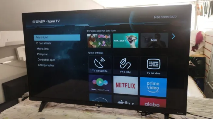 TV Toshiba Roku 32 polegadas e completa.