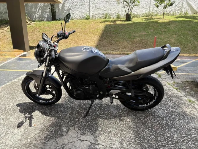 Suzuki Gs500-e 