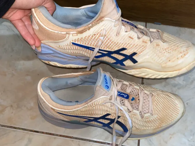 Tenis asics original 42