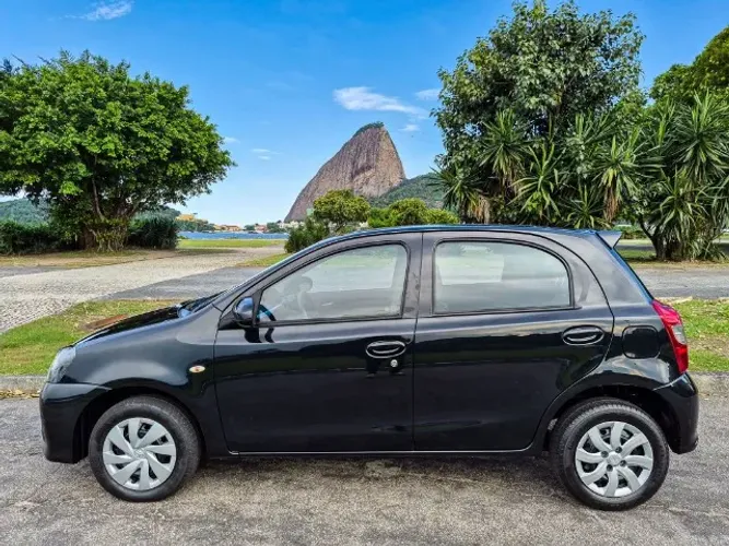 Toyota Etios X 1.3 Flex 16V 5P Mec. 2020