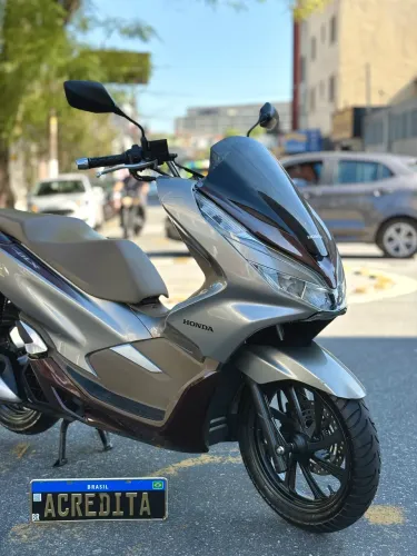 Pcx 150 Dlx 2022 ( Possui Passagem Leilão ) 