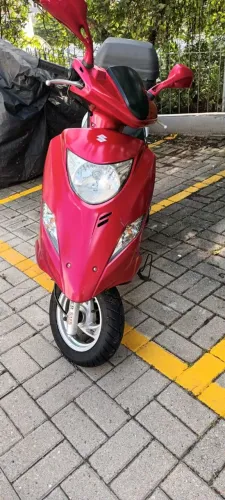 Moto Burgman 2012