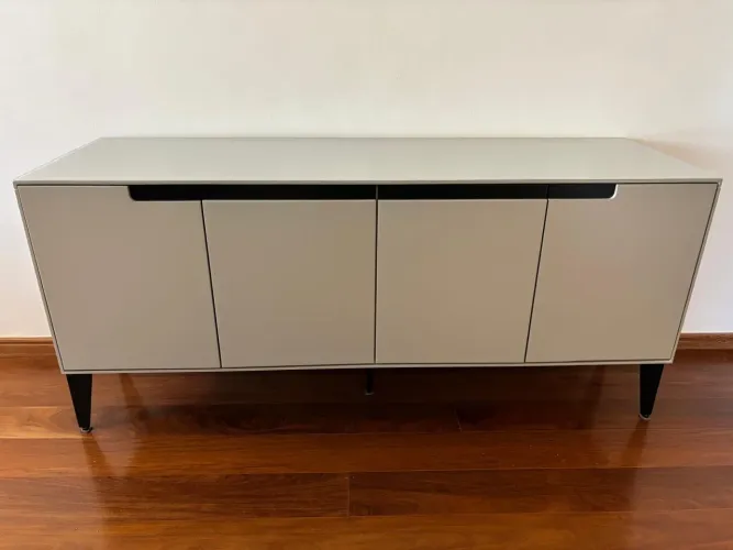 Lindo e elegante buffet seminovo Prima Linea com nota fiscal