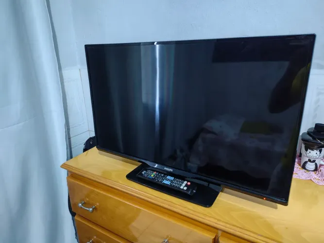TV Philips 32" LED