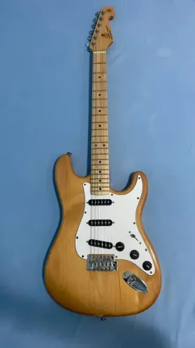 Guitarra Stratocaster SX Vintage Series em ótimas condições