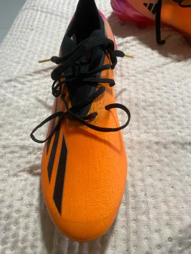 Chuteira Adidas