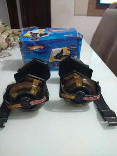 Patins de tênis hotweels