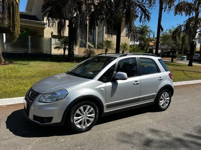 Suzuki SX4 2.0 16V 145cv 4WD 5P Mec. 2014
