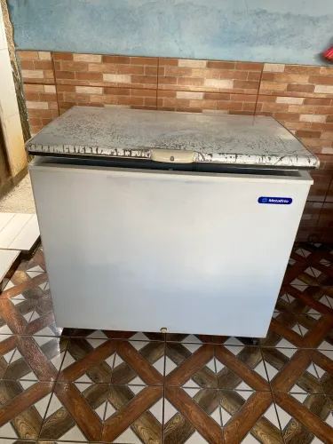 Freezer Metalfrio 293L / Modelo DA302 
