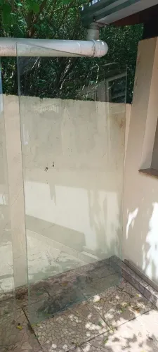 Folha de Vidro Temperado para Porta de Correr - Excelente Estado