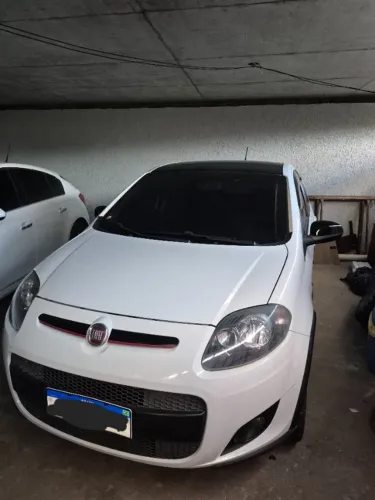 Fiat Palio Sporting 1.6 Flex 16V 5P 2014