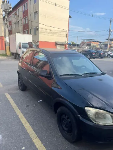 Vendo celta. Ano 2010. ESTA COM O MOTO BATIDO, aceito troco e dou volta.